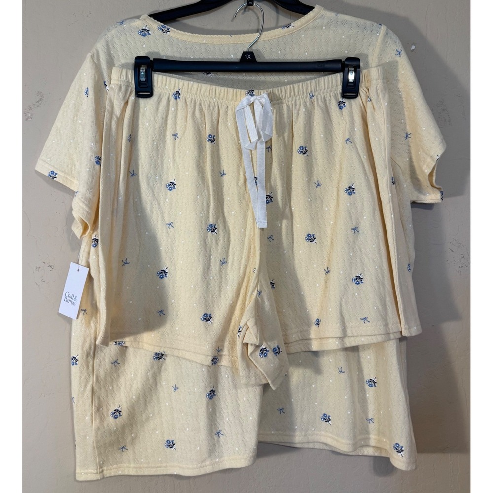 Croft & Barrow Pajama Set Women 1X Yellow Floral Pointelle Button Top Shorts NEW